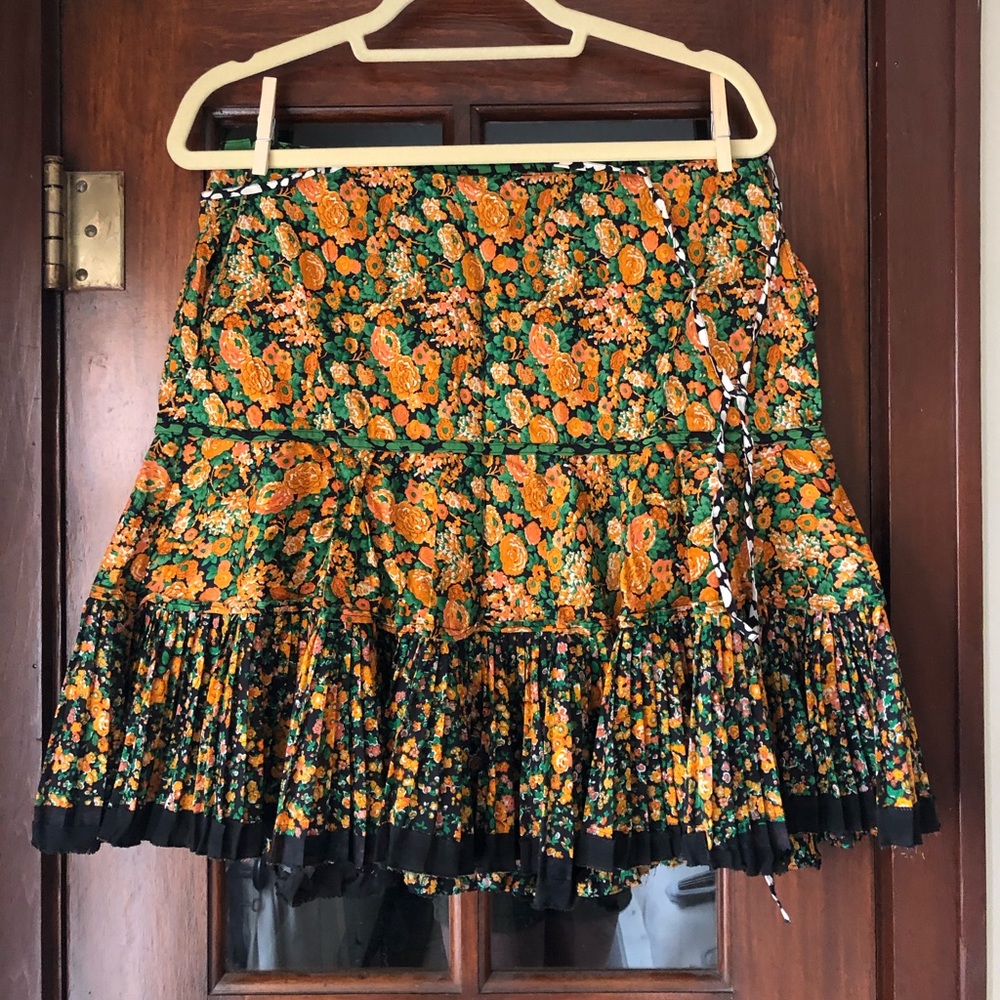 COACH floral skirt with zip closure